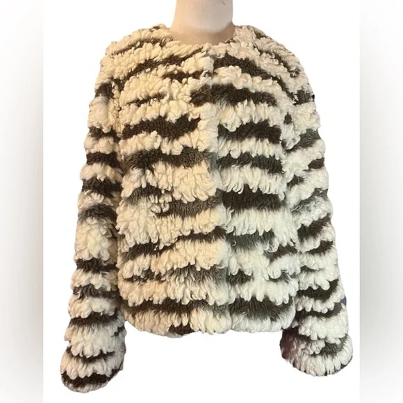 I.N.C. International Concepts Black and White Faux Fur Shag Jacket Size … - Picture 2 of 7